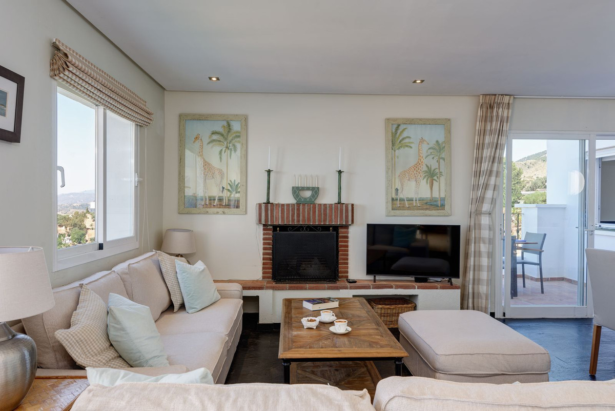 6 Bed Townhouse for sale in Mijas Costa Del Sol, Málaga, Spain