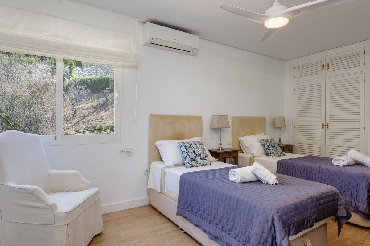 6 Bed Townhouse for sale in Mijas Costa Del Sol, Málaga, Spain