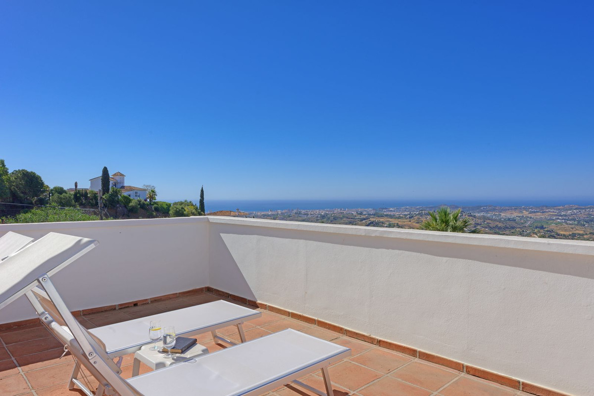 6 Bed Townhouse for sale in Mijas Costa Del Sol, Málaga, Spain