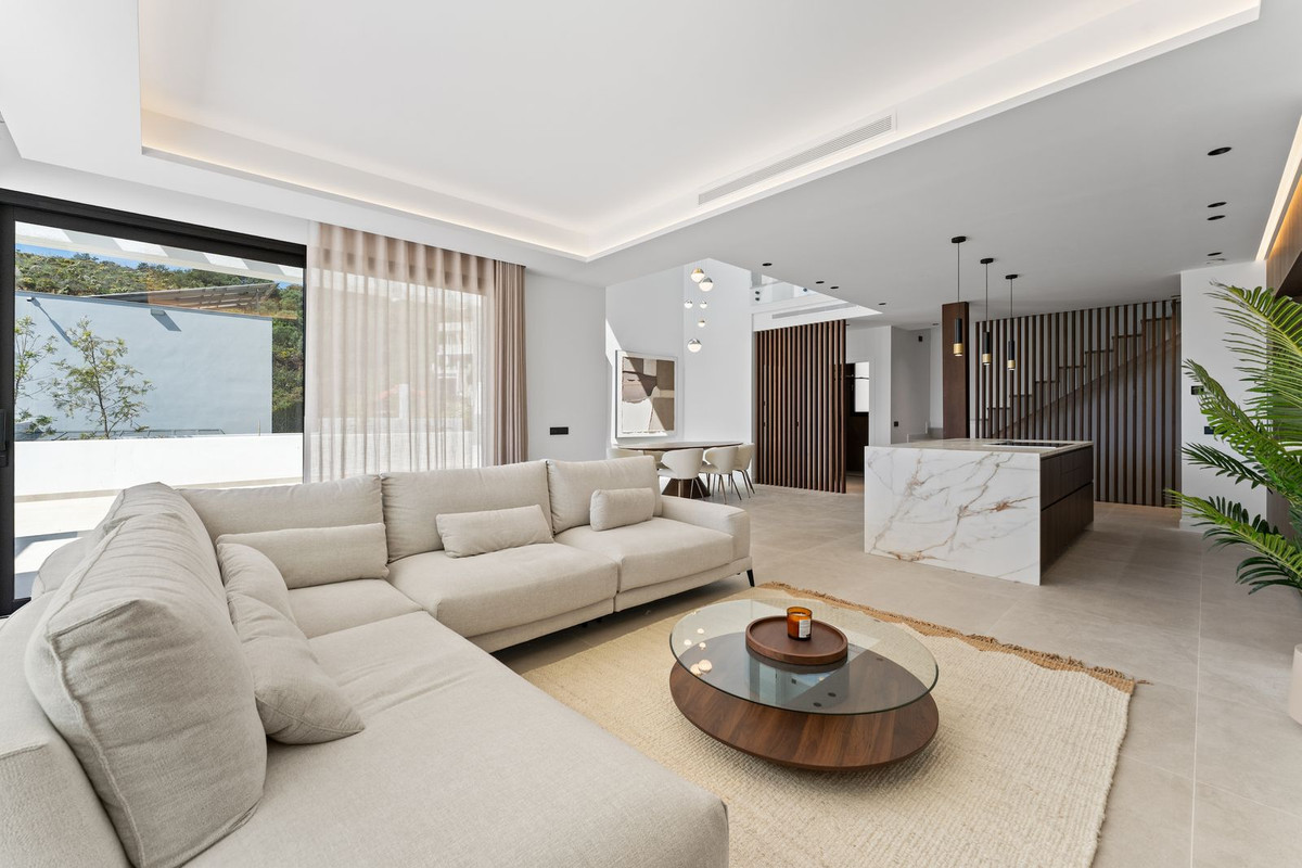 Se vende Villa - Chalet de 4 dormitorios en Costa Del Sol, Málaga, España