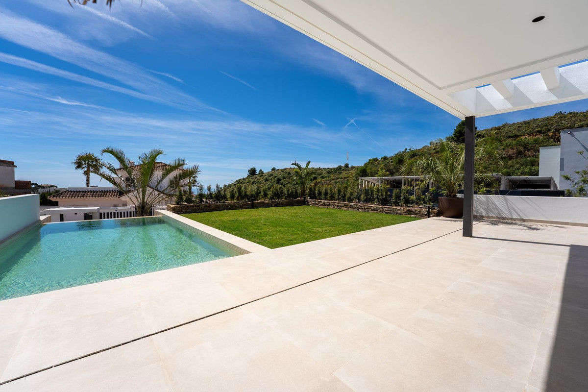 Se vende Villa - Chalet de 4 dormitorios en Costa Del Sol, Málaga, España