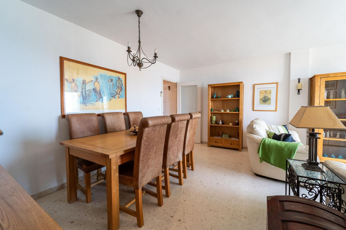 Se vende Apartamento en Planta Última de 4 dormitorios en Costa Del Sol, Málaga, España