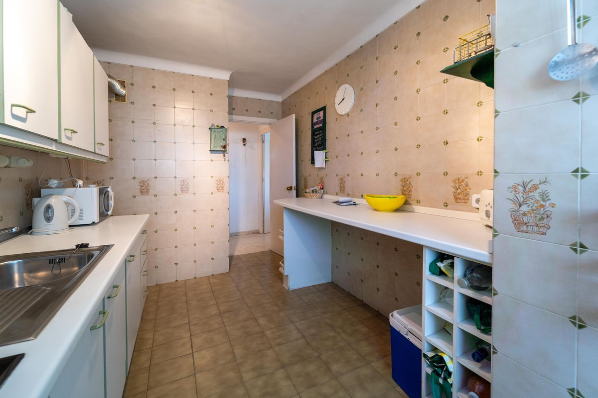 Se vende Apartamento en Planta Última de 4 dormitorios en Costa Del Sol, Málaga, España