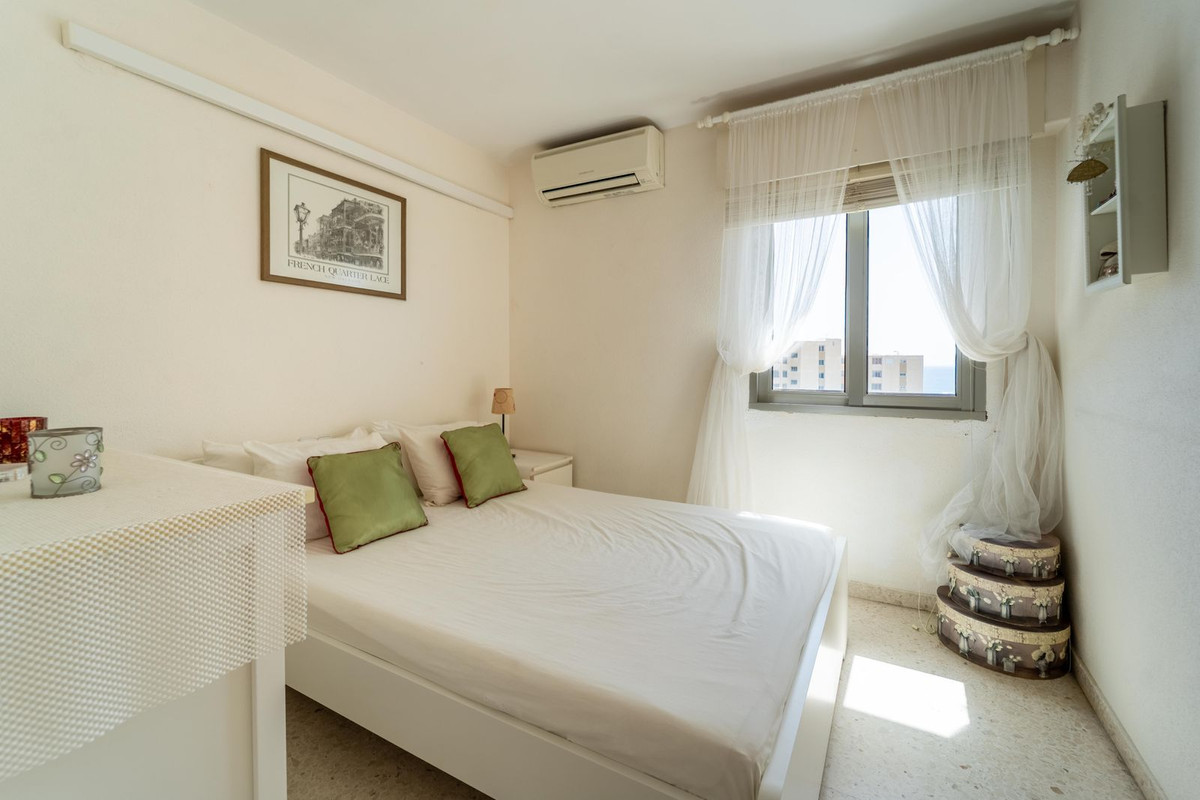 Se vende Apartamento en Planta Última de 4 dormitorios en Costa Del Sol, Málaga, España