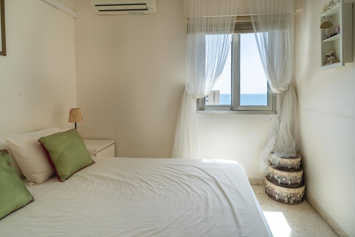 Se vende Apartamento en Planta Última de 4 dormitorios en Costa Del Sol, Málaga, España