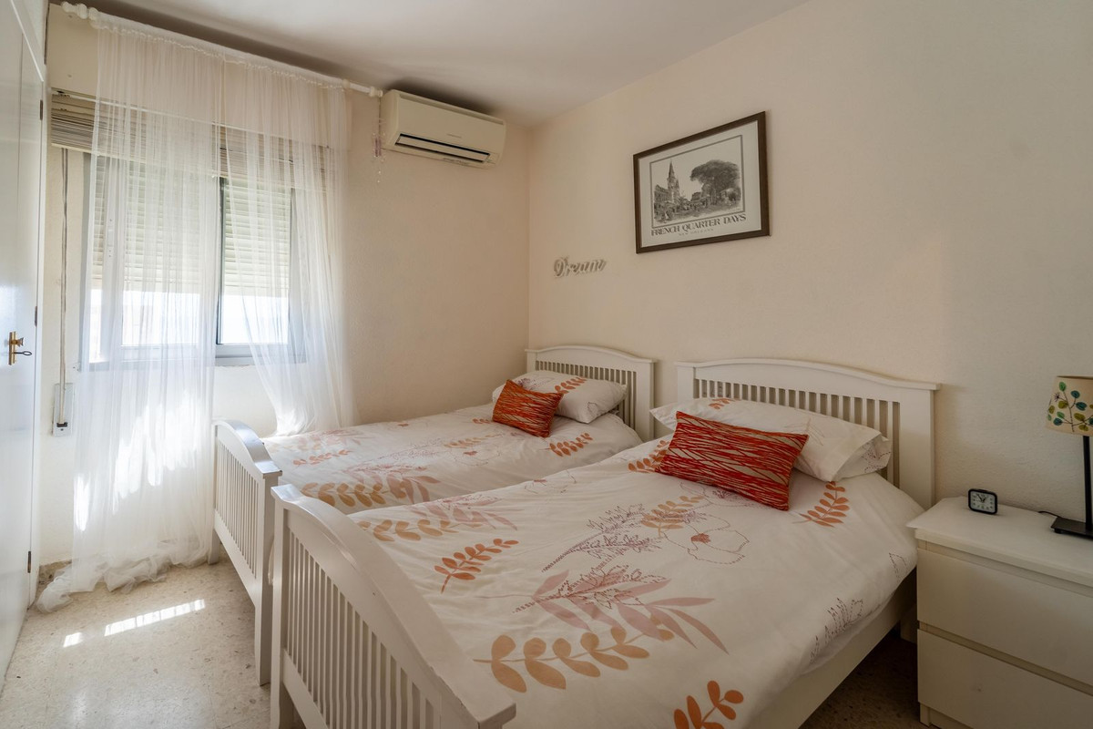 Se vende Apartamento en Planta Última de 4 dormitorios en Costa Del Sol, Málaga, España