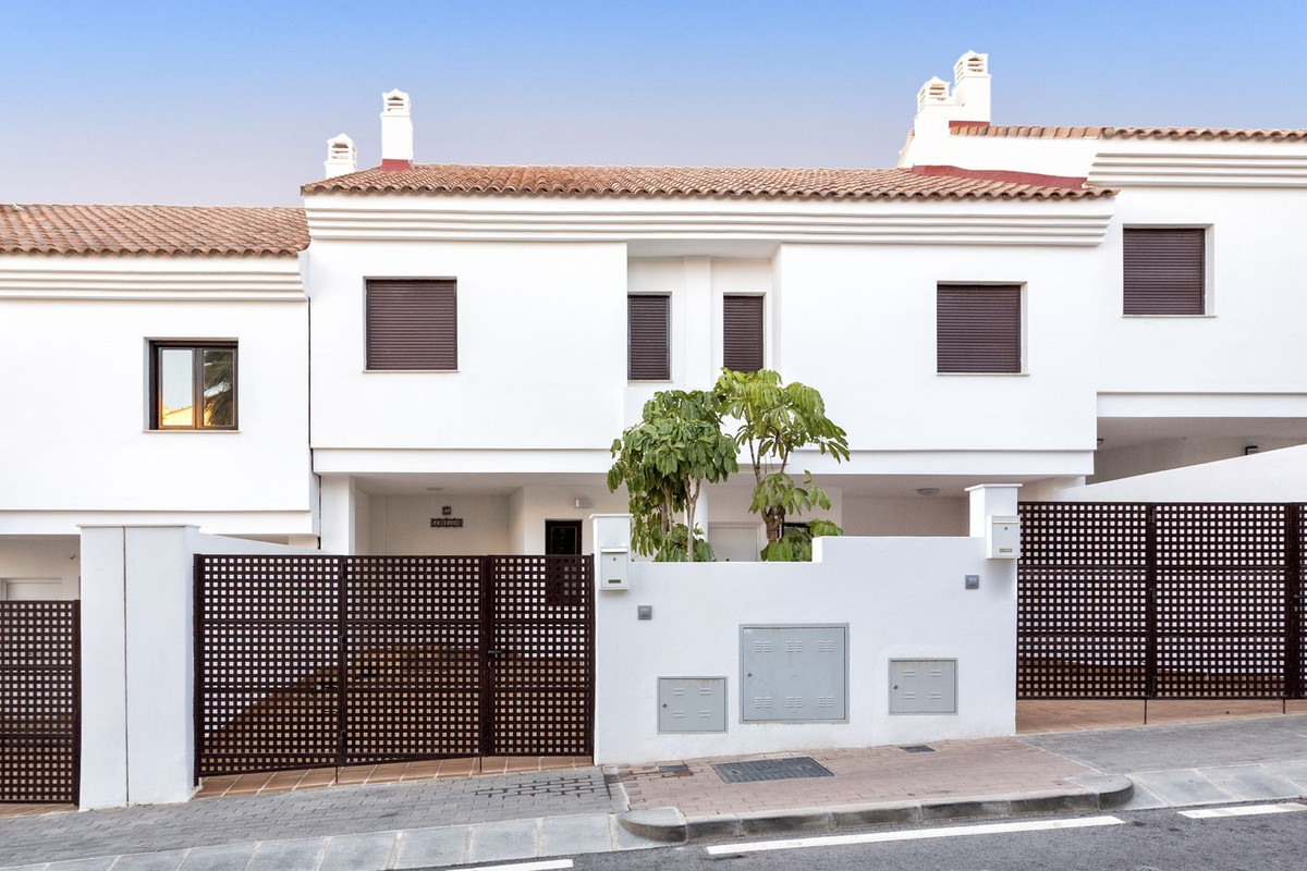 Se vende Adosada de 4 dormitorios en Costa Del Sol, Málaga, España