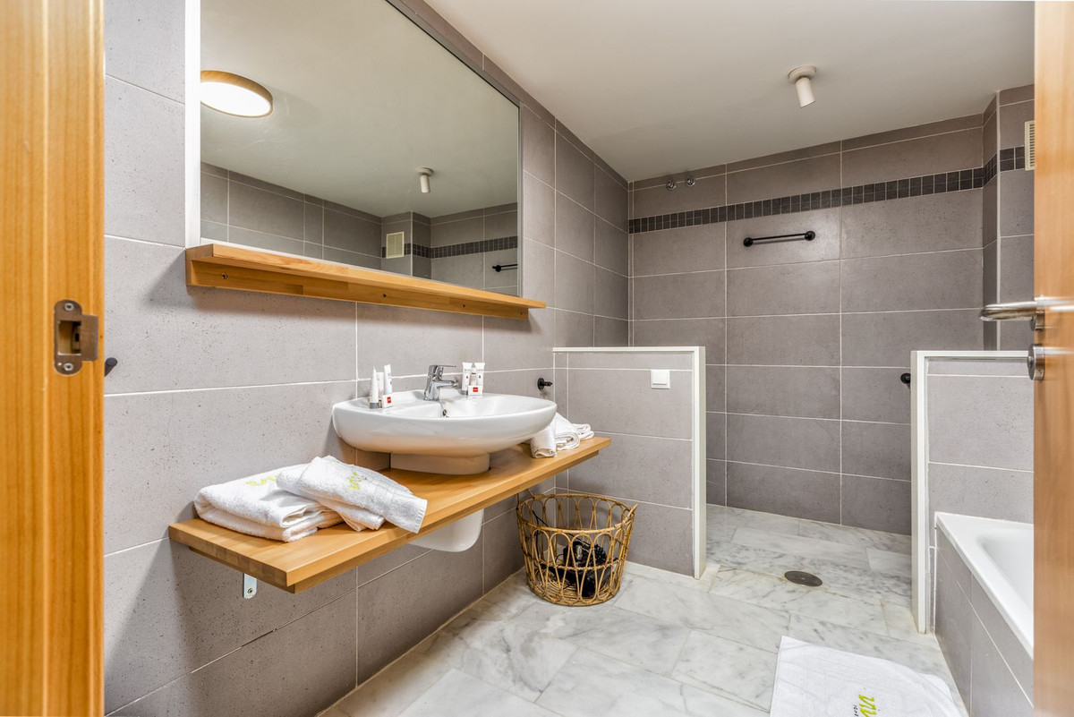 Se vende Adosada de 4 dormitorios en Costa Del Sol, Málaga, España