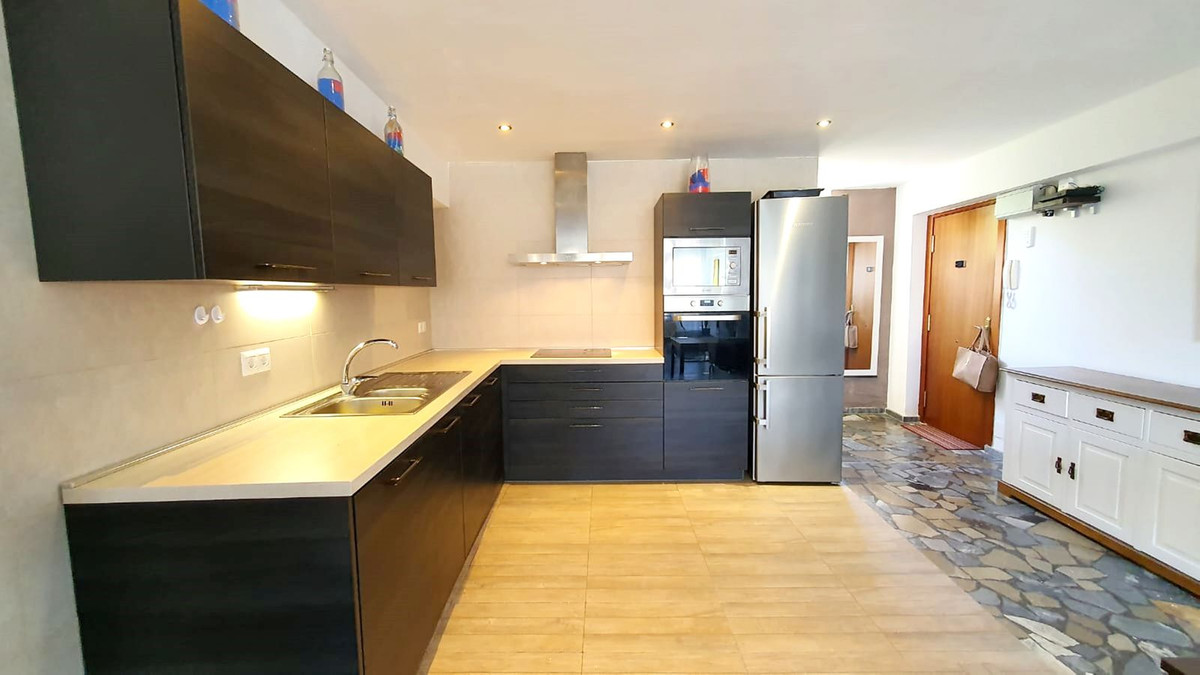 Se vende Apartamento Planta Media de 2 dormitorios en Costa Del Sol, Málaga, España