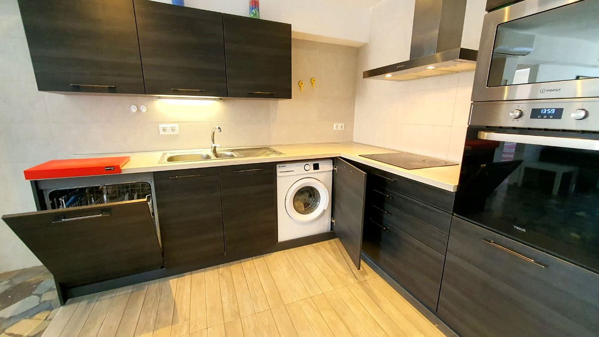 Se vende Apartamento Planta Media de 2 dormitorios en Costa Del Sol, Málaga, España