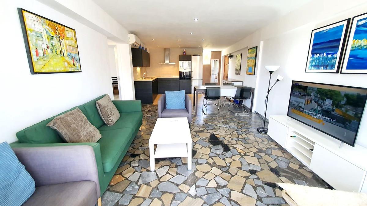 Se vende Apartamento Planta Media de 2 dormitorios en Costa Del Sol, Málaga, España