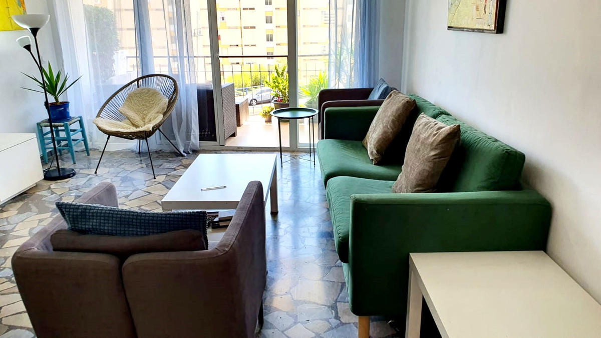 Se vende Apartamento Planta Media de 2 dormitorios en Costa Del Sol, Málaga, España