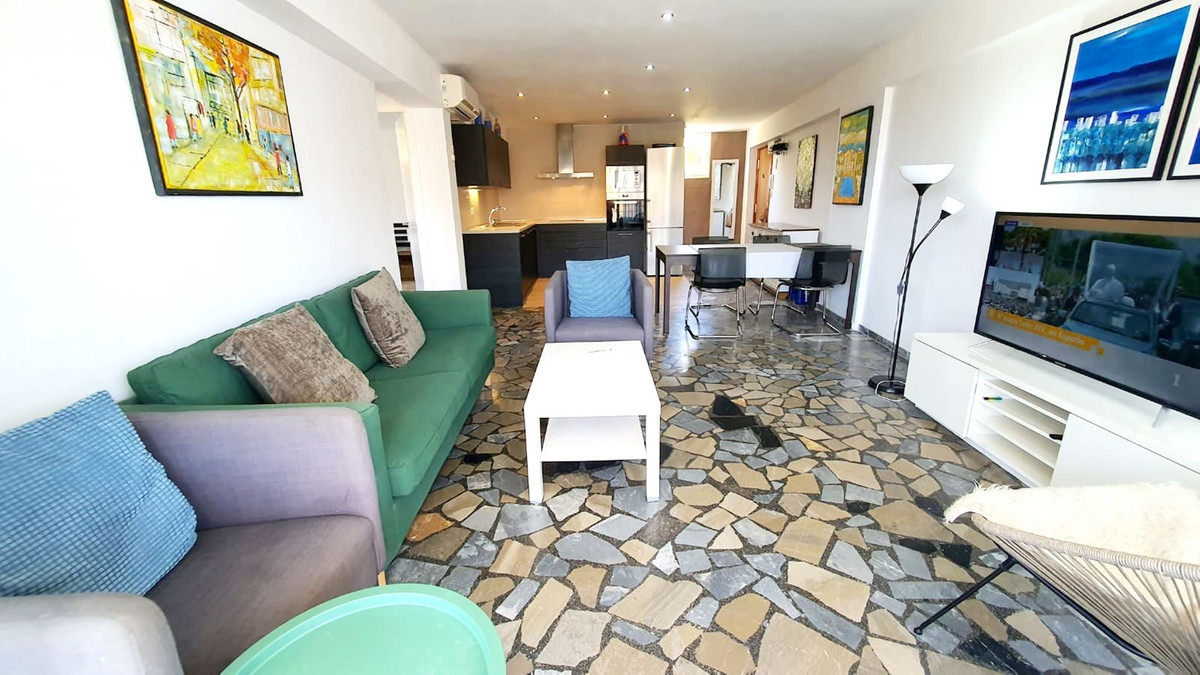 Se vende Apartamento Planta Media de 2 dormitorios en Costa Del Sol, Málaga, España