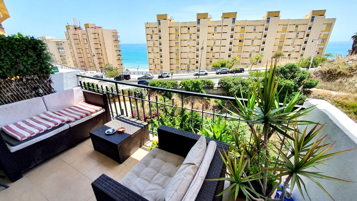 Se vende Apartamento Planta Media de 2 dormitorios en Costa Del Sol, Málaga, España