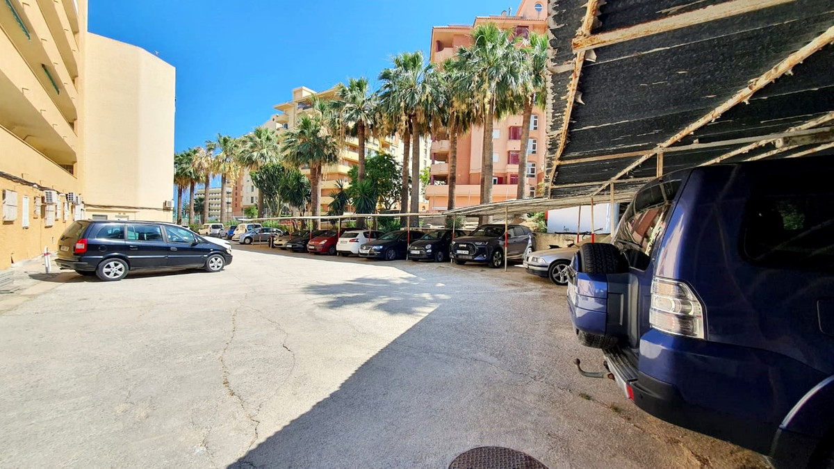 2 Bed Apartment for sale in Torreblanca Costa Del Sol, Málaga, Spain