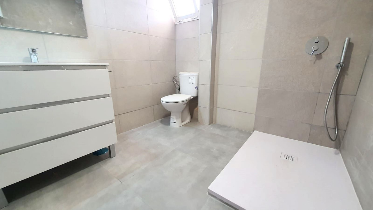 2 Bed Apartment for sale in Torreblanca Costa Del Sol, Málaga, Spain