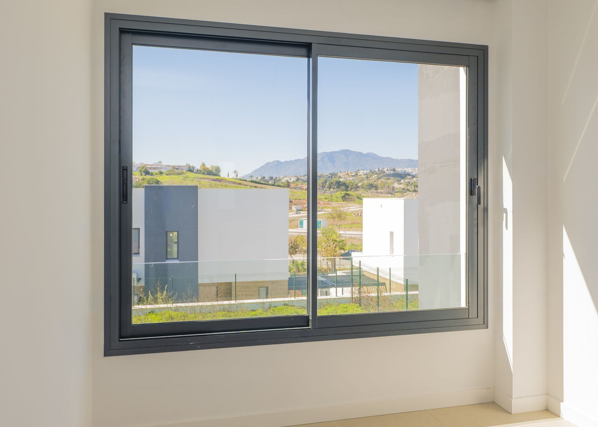 Se vende Villa - Chalet de 3 dormitorios en Costa Del Sol, Málaga, España