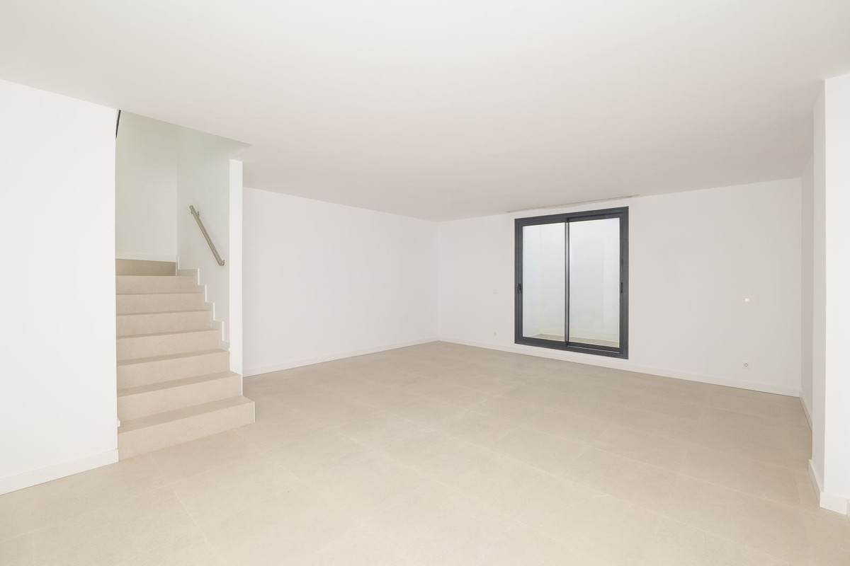 Se vende Villa - Chalet de 3 dormitorios en Costa Del Sol, Málaga, España