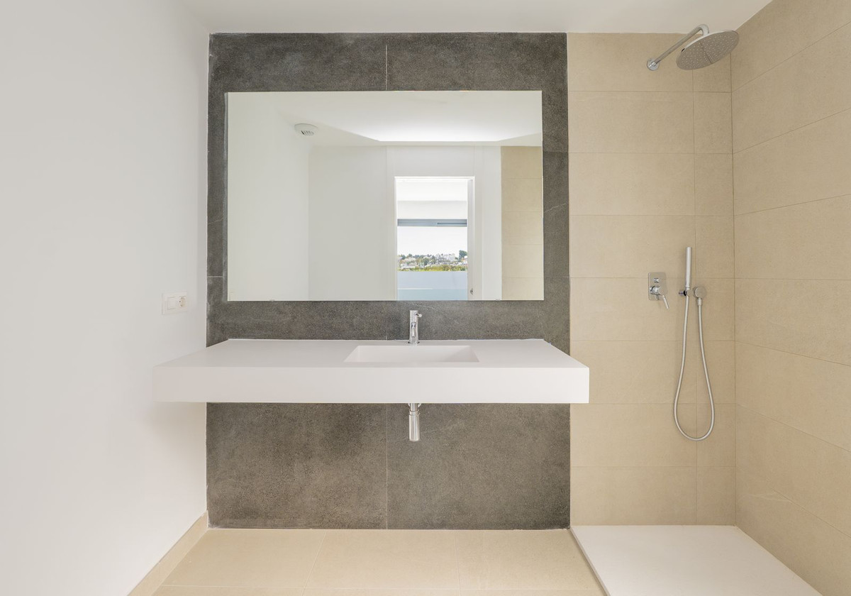 Se vende Villa - Chalet de 3 dormitorios en Costa Del Sol, Málaga, España