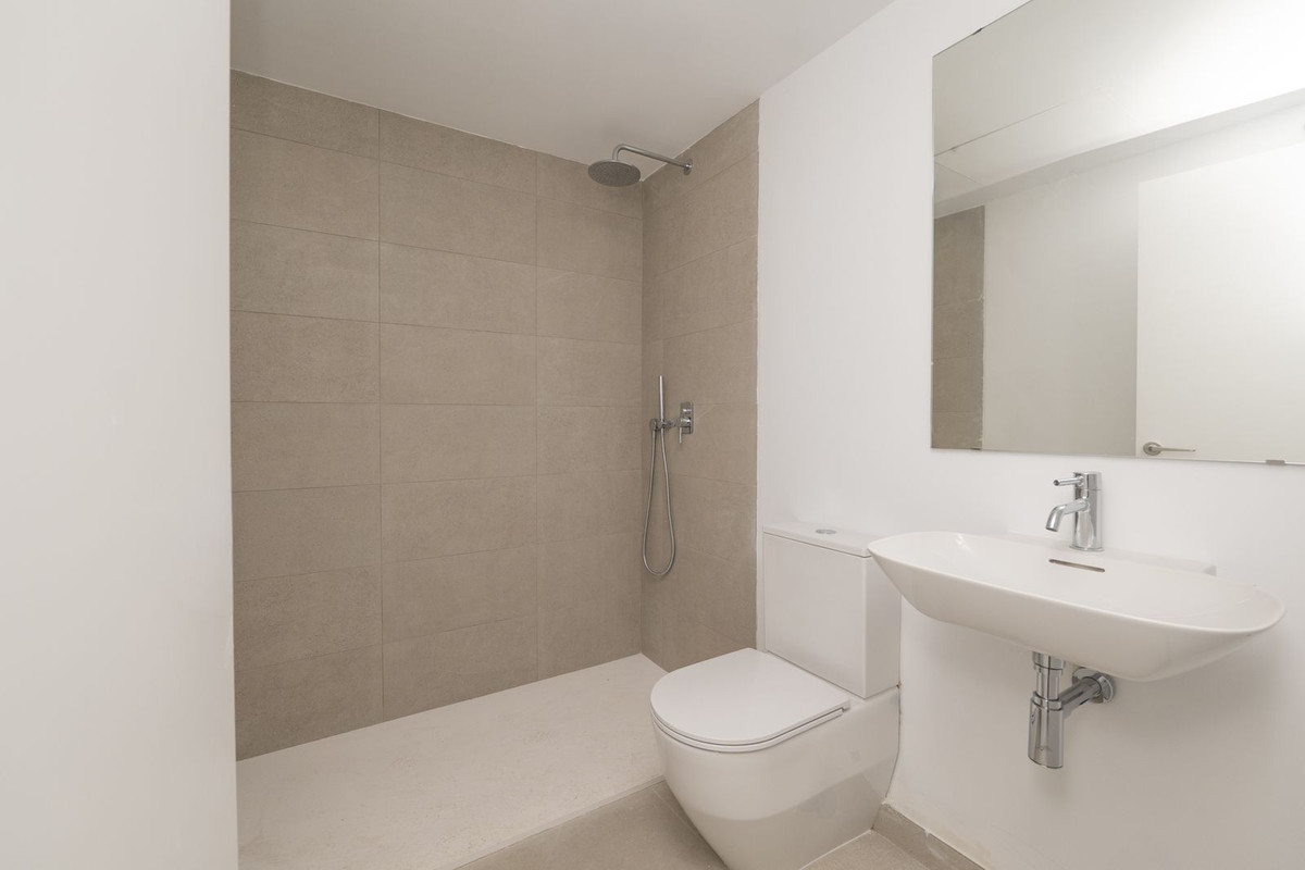 Se vende Villa - Chalet de 3 dormitorios en Costa Del Sol, Málaga, España