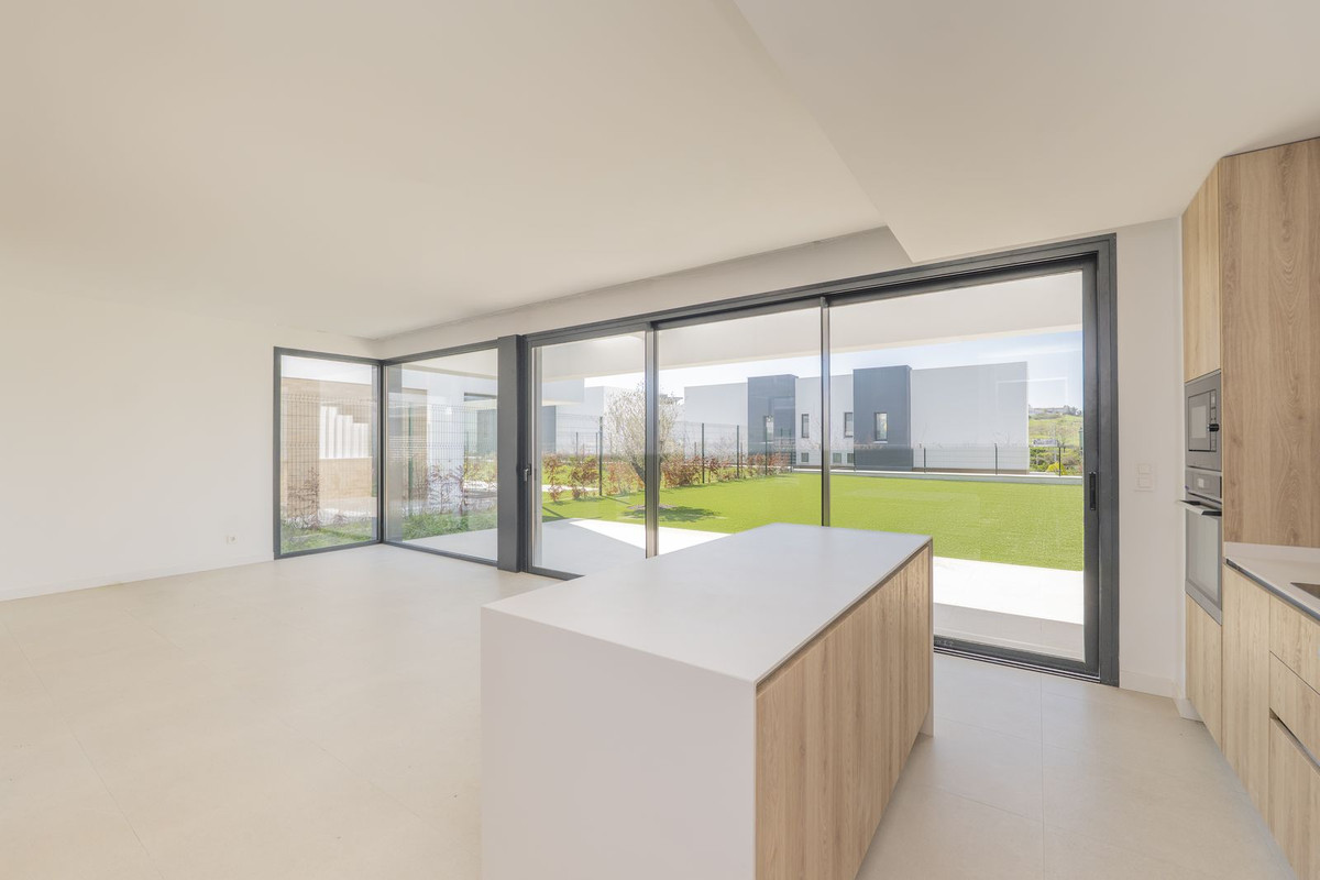 Se vende Villa - Chalet de 3 dormitorios en Costa Del Sol, Málaga, España