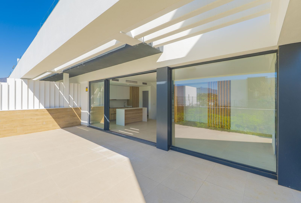 Se vende Villa - Chalet de 3 dormitorios en Costa Del Sol, Málaga, España