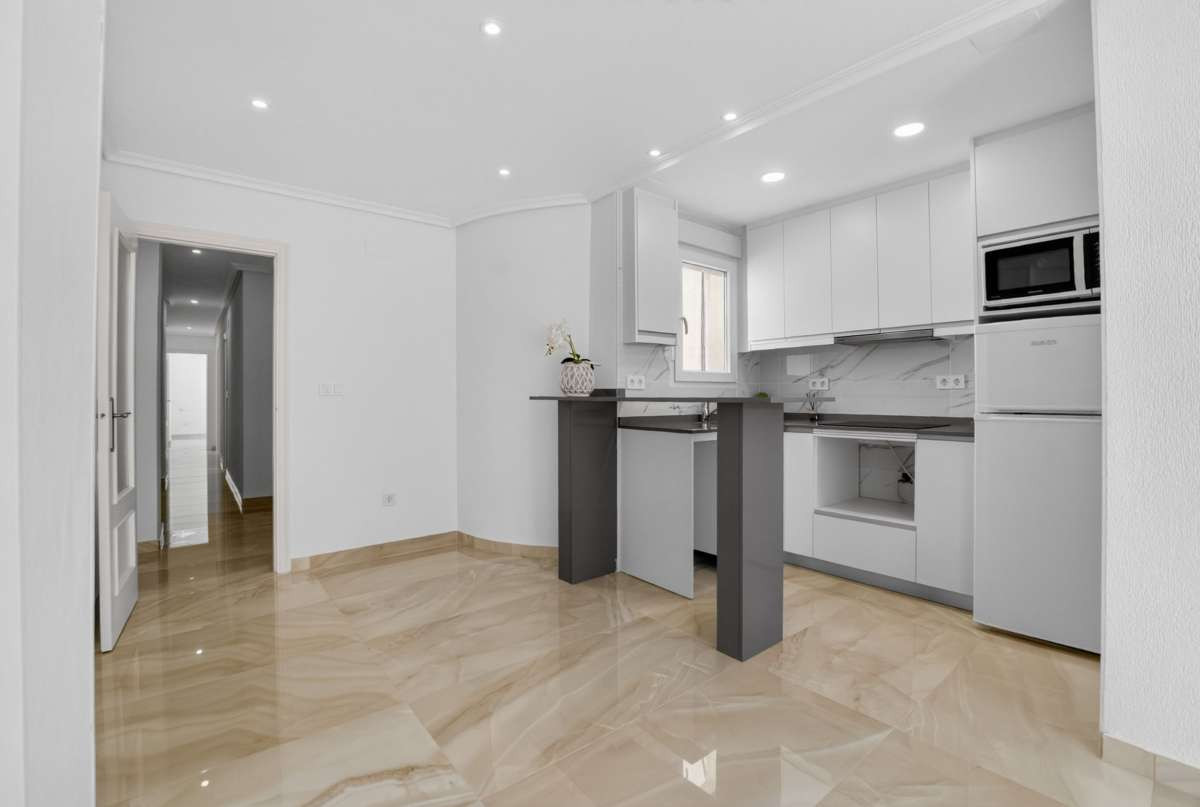 Se vende Apartamento Planta Baja de 2 dormitorios en Costa Blanca, Alicante, España
