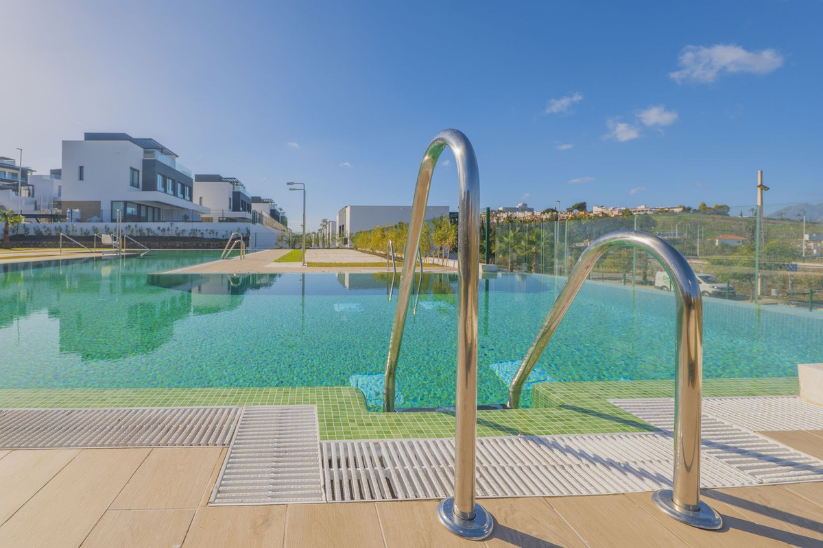 3 Bed Townhouse for sale in Estepona Costa Del Sol, Málaga, Spain