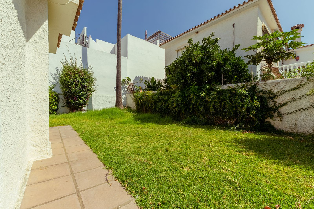 2 Bed Townhouse for sale in La Cala De Mijas Costa Del Sol, Málaga, Spain