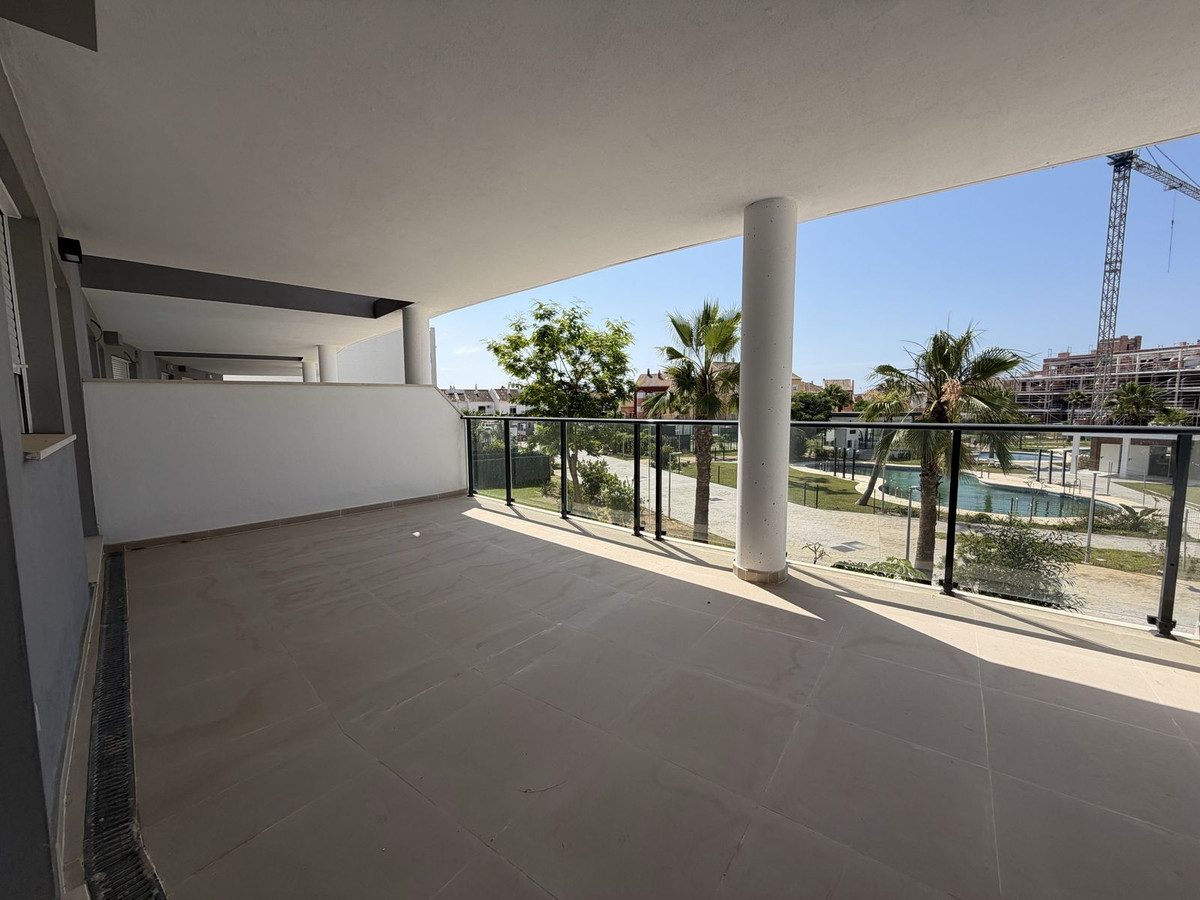 2 Bed Apartment for sale in La Duquesa Costa Del Sol, Málaga, Spain