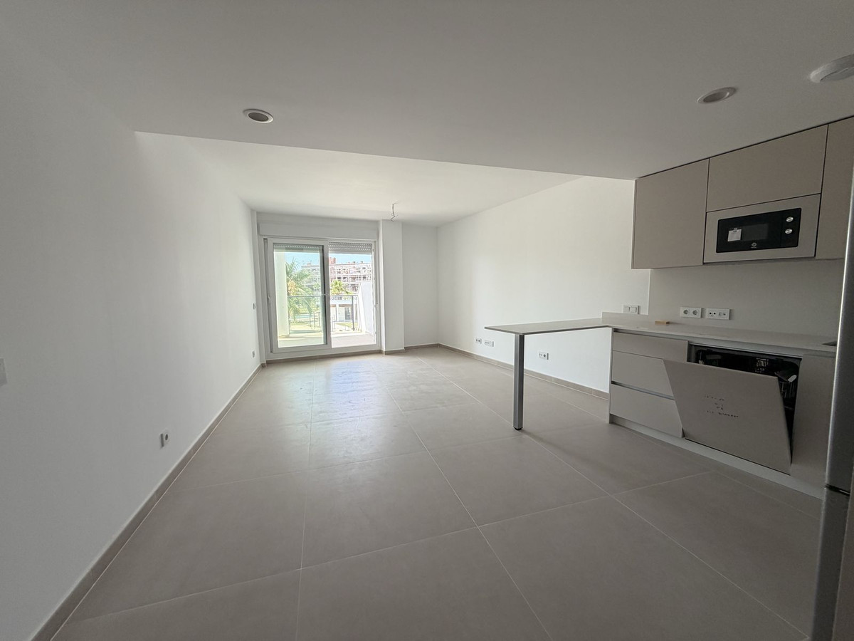 2 Bed Apartment for sale in La Duquesa Costa Del Sol, Málaga, Spain
