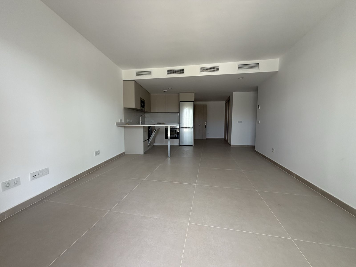 2 Bed Apartment for sale in La Duquesa Costa Del Sol, Málaga, Spain