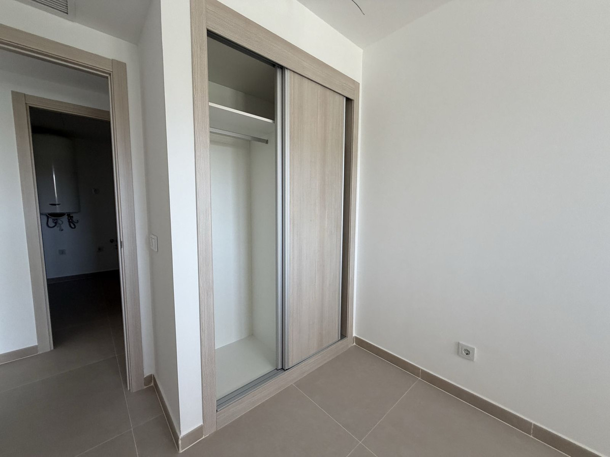 2 Bed Apartment for sale in La Duquesa Costa Del Sol, Málaga, Spain