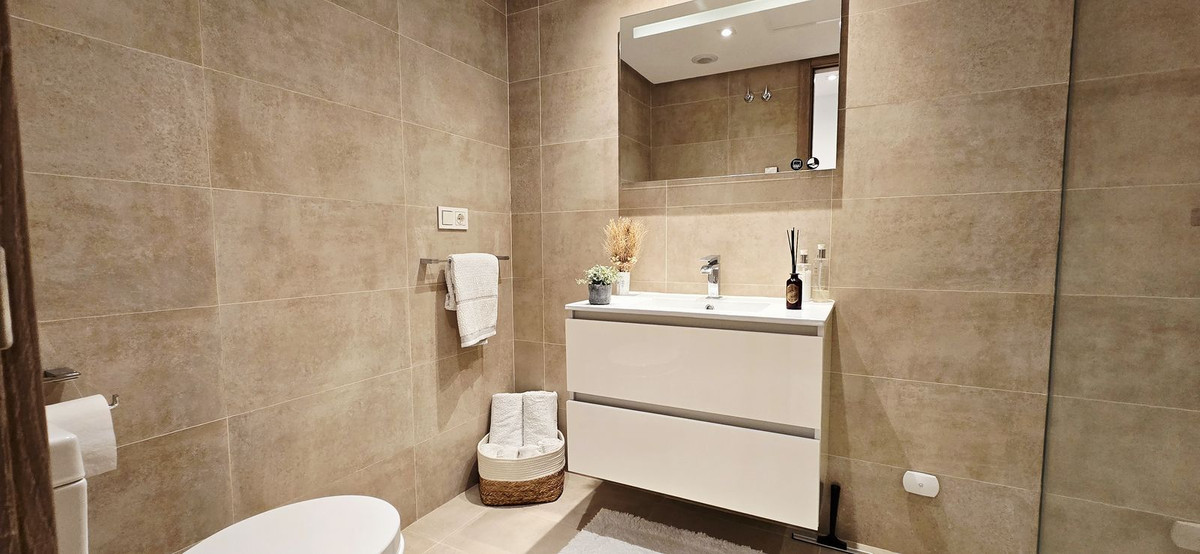 3 Bed Apartment for sale in Los Arqueros Costa Del Sol, Málaga, Spain