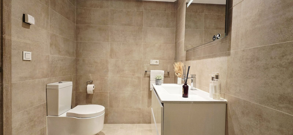 3 Bed Apartment for sale in Los Arqueros Costa Del Sol, Málaga, Spain