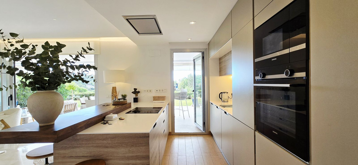3 Bed Apartment for sale in Los Arqueros Costa Del Sol, Málaga, Spain