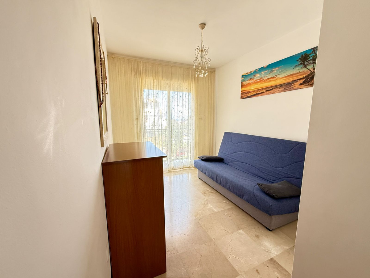 Se vende Apartamento Planta Media de 2 dormitorios en Costa Del Sol, Málaga, España