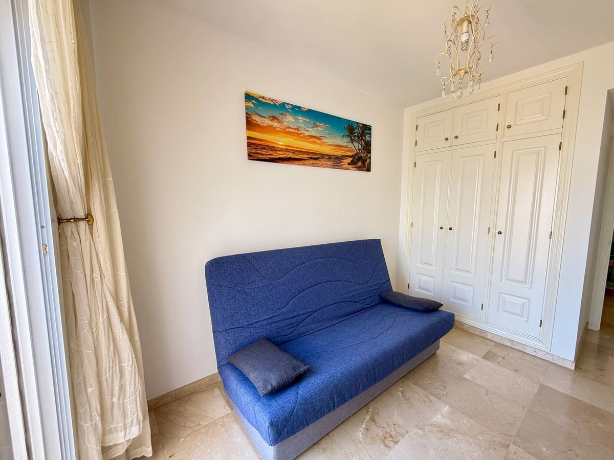 Se vende Apartamento Planta Media de 2 dormitorios en Costa Del Sol, Málaga, España