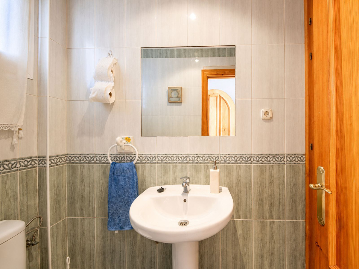 3 Bed Townhouse for sale in Estepona Costa Del Sol, Málaga, Spain