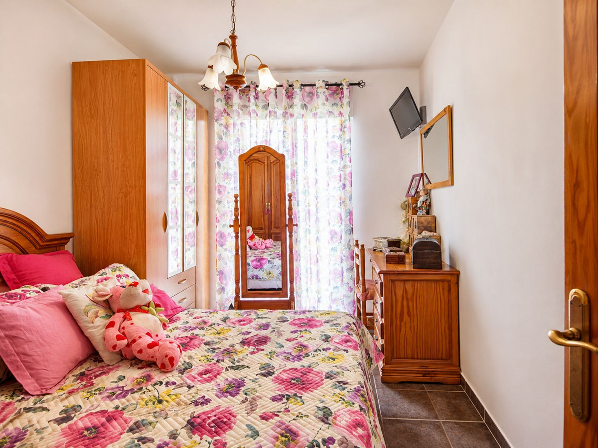 3 Bed Townhouse for sale in Estepona Costa Del Sol, Málaga, Spain