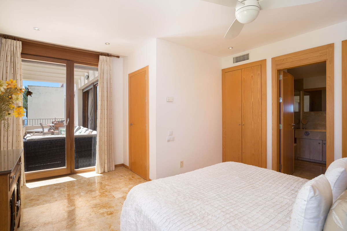 Se vende Apartamento Planta Media de 3 dormitorios en Costa Del Sol, Málaga, España