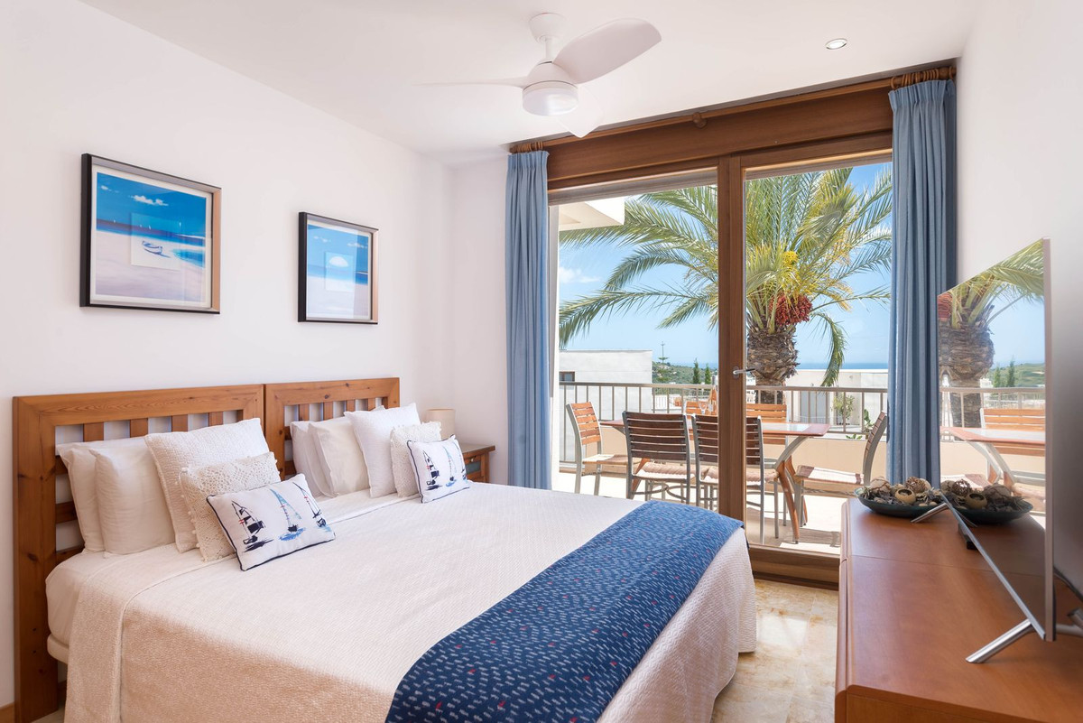 Se vende Apartamento Planta Media de 3 dormitorios en Costa Del Sol, Málaga, España