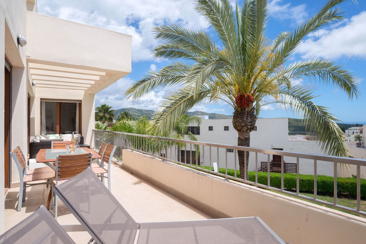 Se vende Apartamento Planta Media de 3 dormitorios en Costa Del Sol, Málaga, España