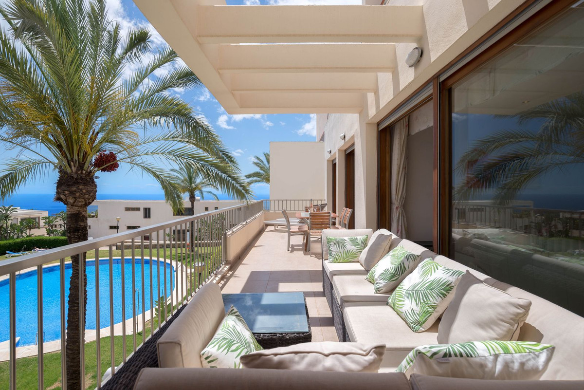 Se vende Apartamento Planta Media de 3 dormitorios en Costa Del Sol, Málaga, España
