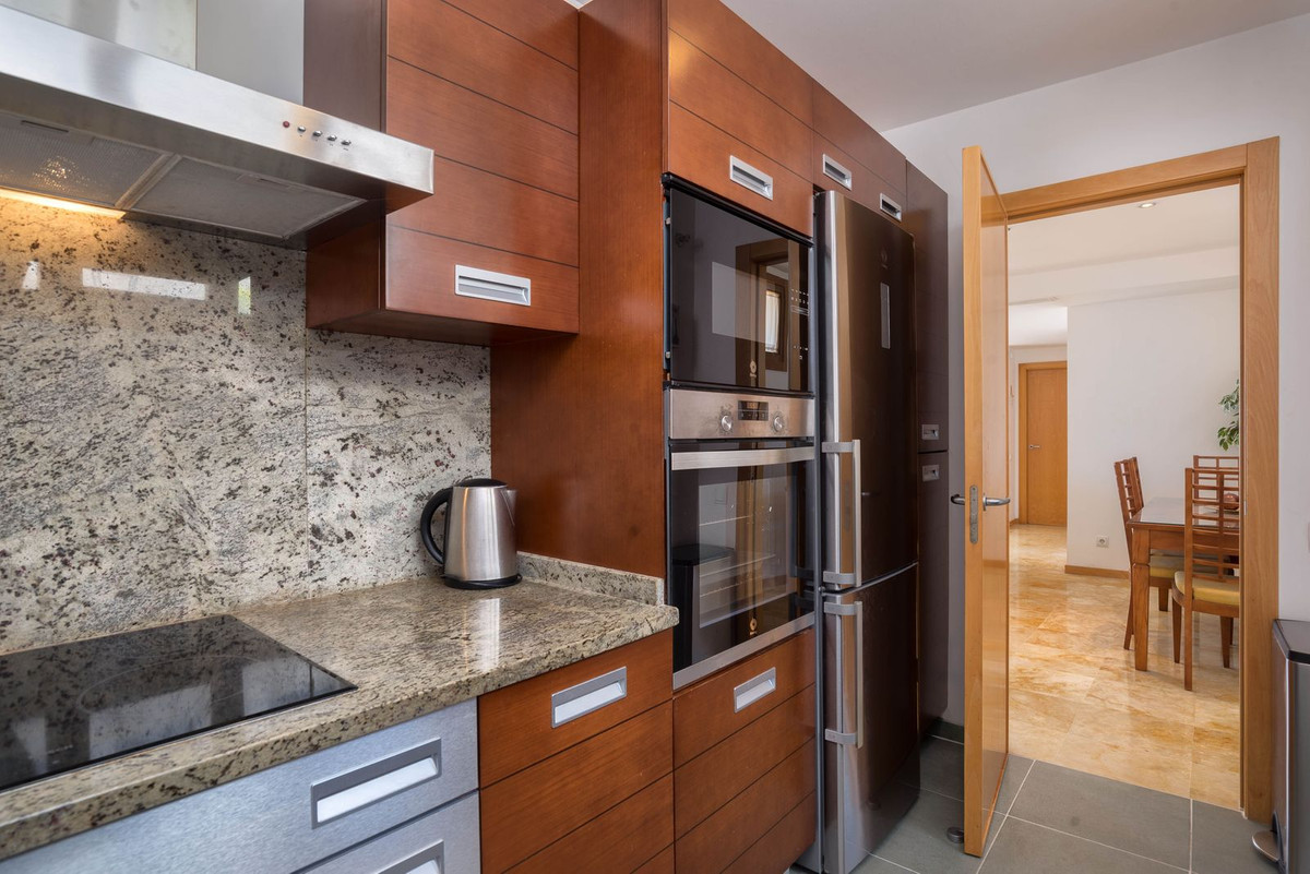 Se vende Apartamento Planta Media de 3 dormitorios en Costa Del Sol, Málaga, España