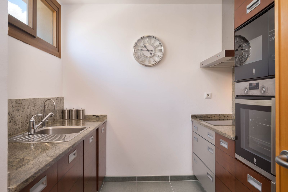 Se vende Apartamento Planta Media de 3 dormitorios en Costa Del Sol, Málaga, España