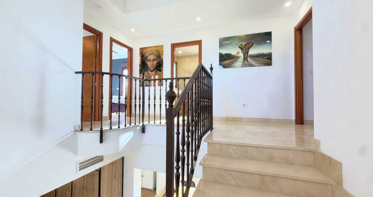 5 Bed Townhouse for sale in Estepona Costa Del Sol, Málaga, Spain