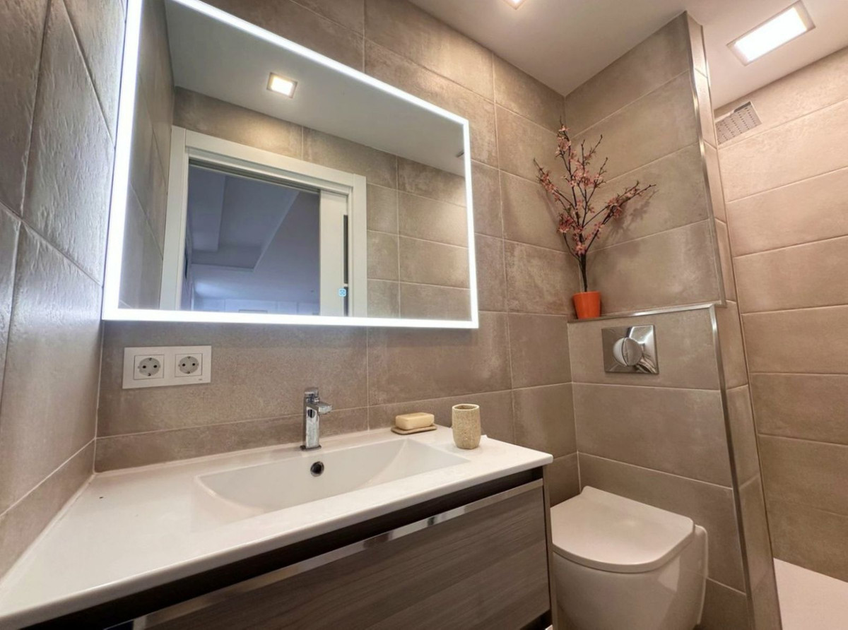 5 Bed Townhouse for sale in Estepona Costa Del Sol, Málaga, Spain