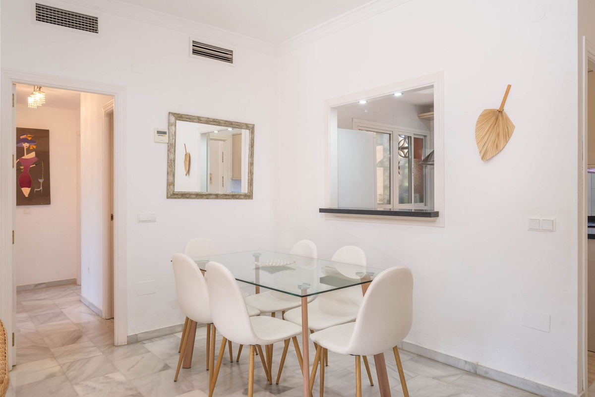 Se vende Apartamento Planta Media de 3 dormitorios en Costa Del Sol, Málaga, España