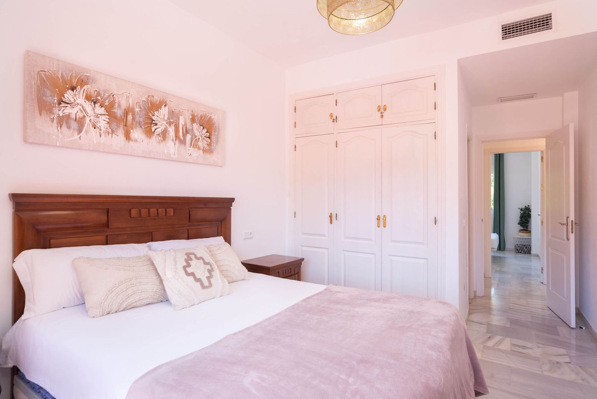 Se vende Apartamento Planta Media de 3 dormitorios en Costa Del Sol, Málaga, España